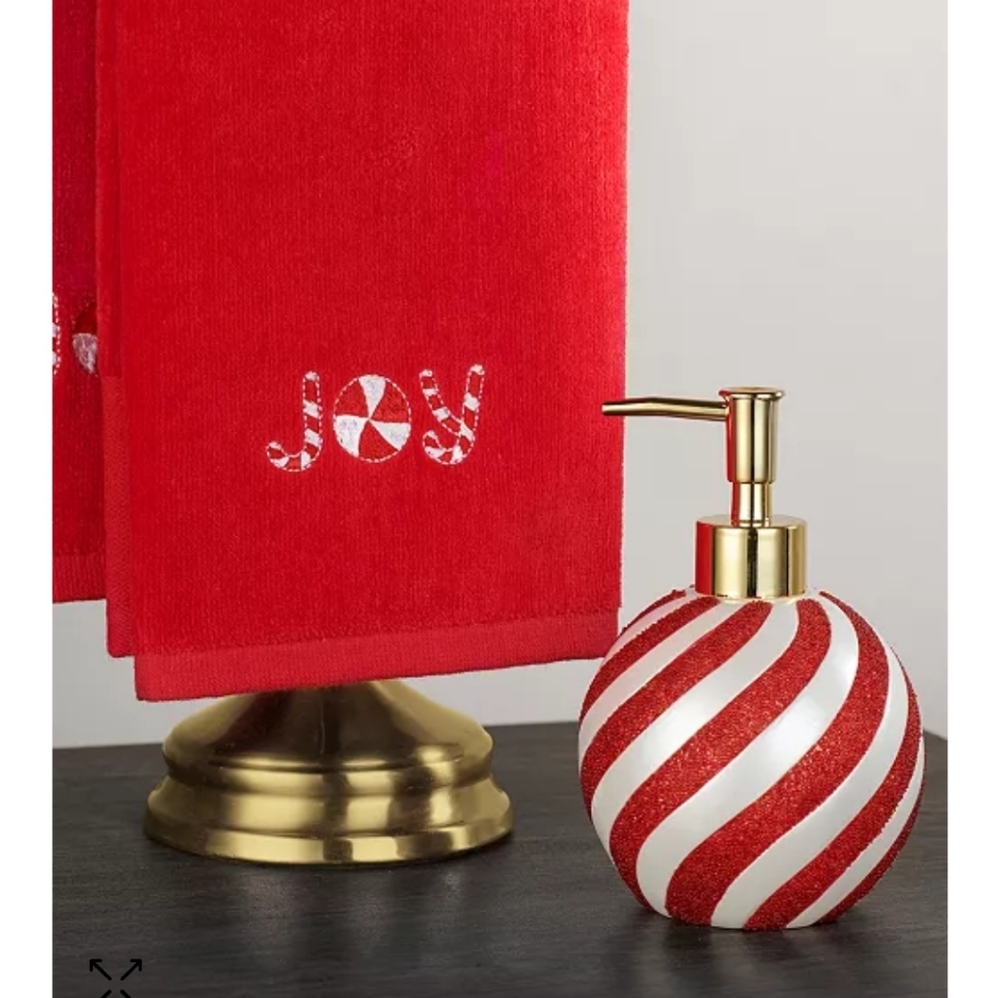 MISTLETOE FARMS Peppermint 3-Pc. Towel & Pump Set